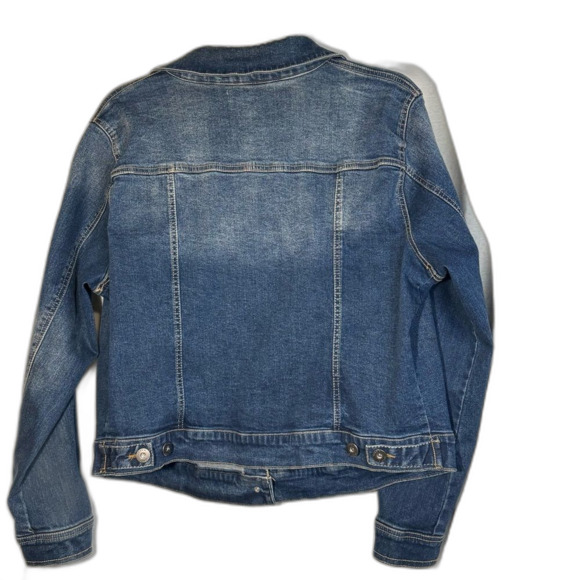 Torrid Blue Jean Trucker Jacket Medium Wash size 1xl Button front - Picture 5 of 9